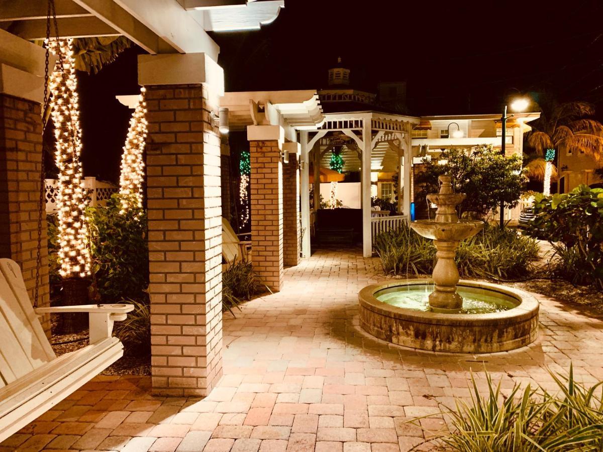 Coconut Inn Pass-A-Grille Beach セント・ピート・ビーチ エクステリア 写真
