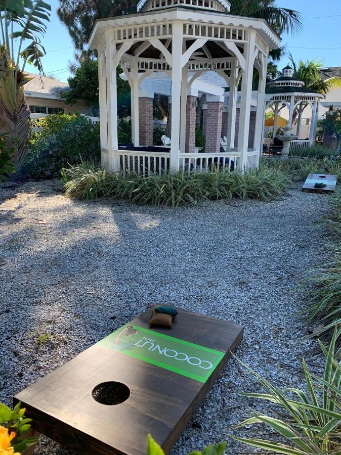 Coconut Inn Pass-A-Grille Beach セント・ピート・ビーチ エクステリア 写真